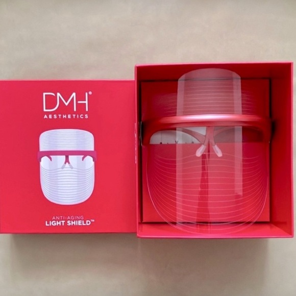 DMH ANTI-AGING LED LIGHT SHIELD MASK - Picture 2 of 6